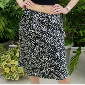 Black/White Skirt~Old Navy~Sz 10
